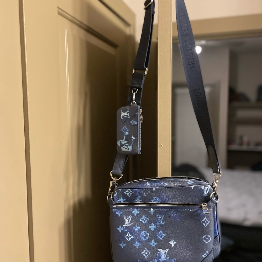 LOUIS VUITTON TRIO MESSENGER BAG - Picture 12 of 13